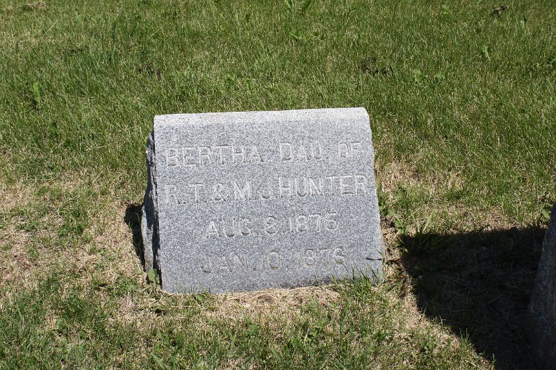 Bertha HUNTER Grave Photo